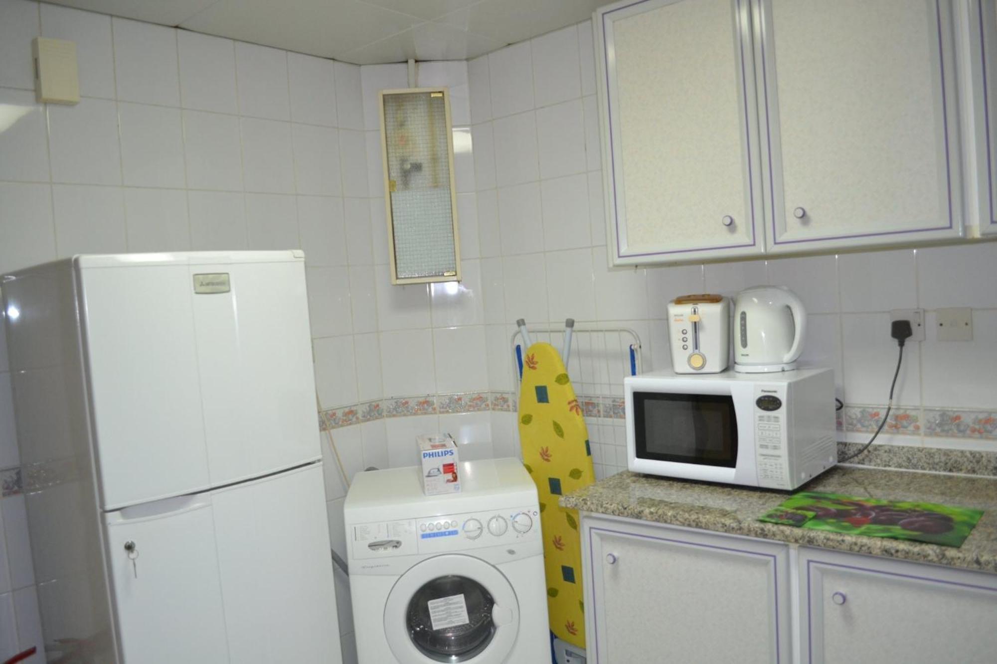 Abu Dhabi Plaza Hotel Apartments Exterior photo