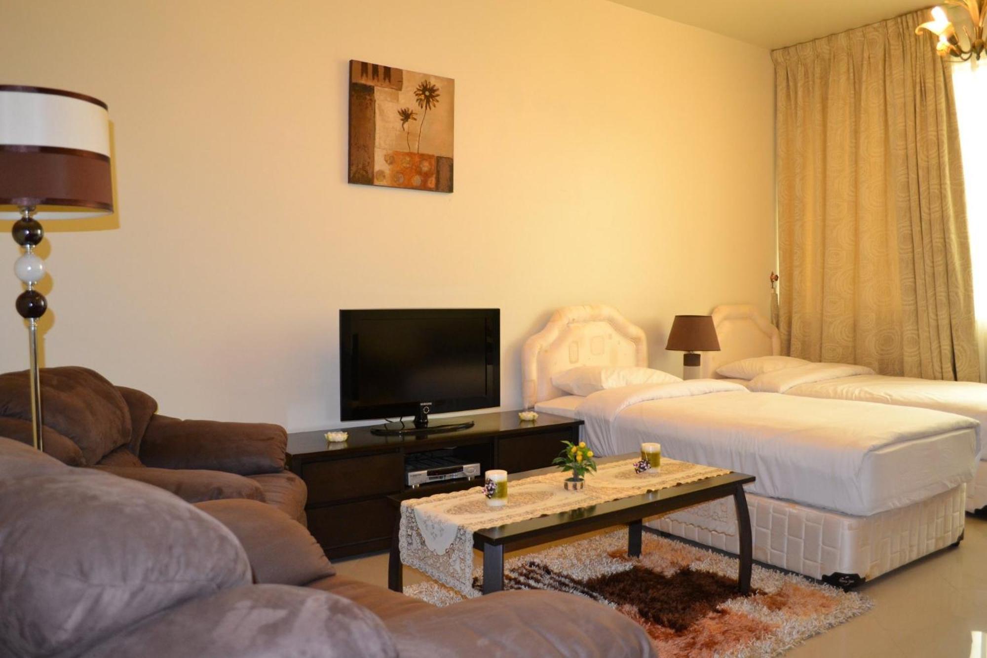 Abu Dhabi Plaza Hotel Apartments Exterior photo