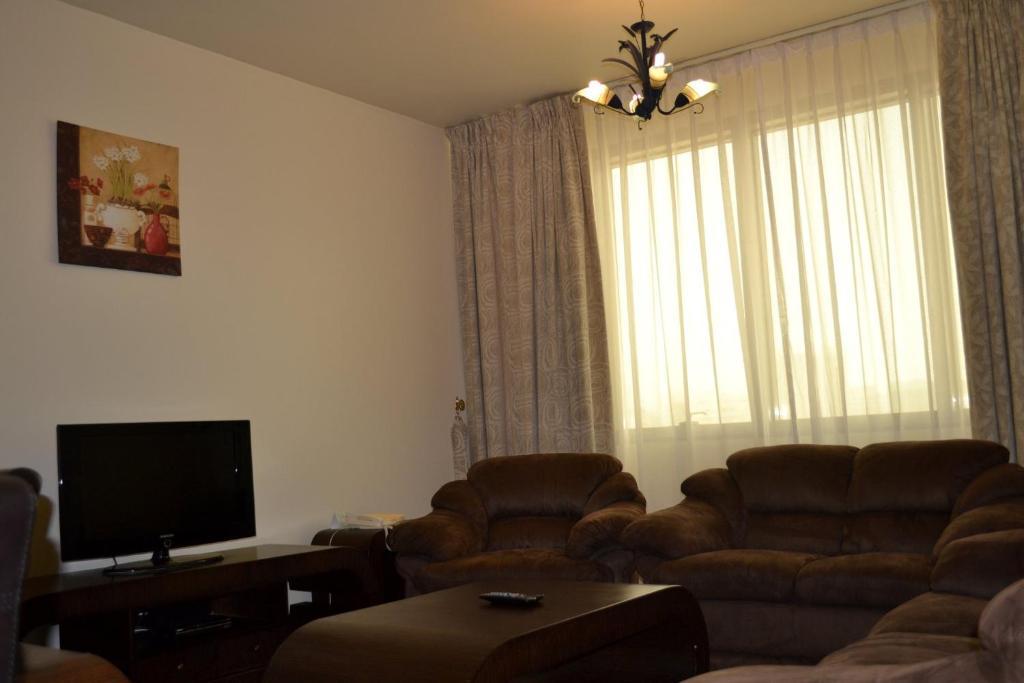 Abu Dhabi Plaza Hotel Apartments Room photo